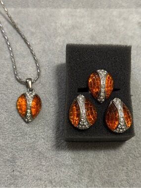Orange Crystal Teardrop Ring, Pendant and Earrings Set